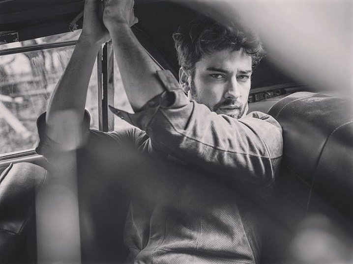 Elimi Bırakma Official1 (@azcenin) on Twitter photo 