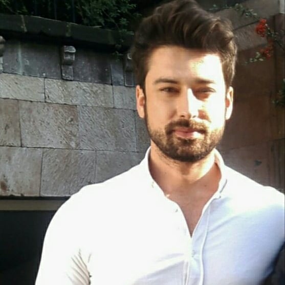 Elimi Bırakma Official1 (@azcenin) on Twitter photo 