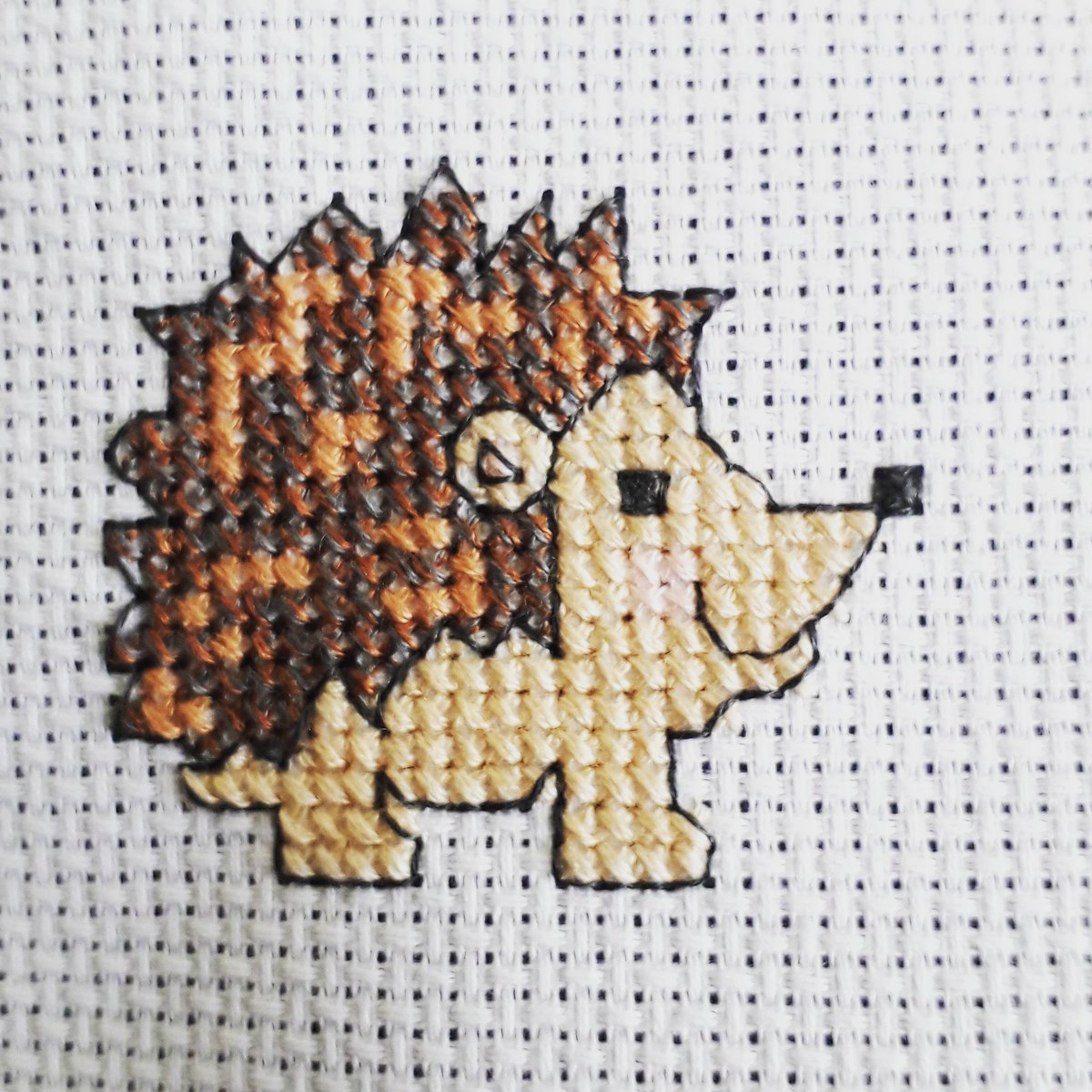 by_maxine's tweet photo. Mini hedgehog today. #HandcraftedByMaxineB #ChooseHandcrafted #supportsmallbusiness #Crossstitch #hedgehog #hedgehogs #OrderbyDM #Handmade https://t.co/LgFfuuXxfJ