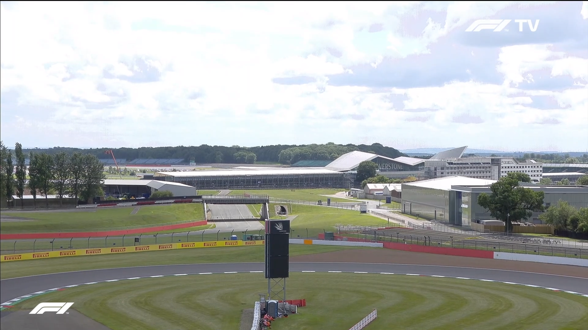 TelemetricoF1's tweet photo. Ya listos para la #qualifying #BristishGP 🇬🇧
Parcialmente nublado
🌡️ 22° #AirTemp
🌡️ 38° #TrackTemp
💧 51%
🌬️SE 10 km/h https://t.co/IM1QkgAluu