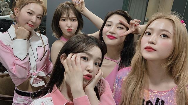 red velvet would always stay as ot5 forever or else its not a complete family anymore . i love them so much and i'm proud to be a reveluv . we'll always stay with them and celebrate their 10th , or 20th anniversary <3 