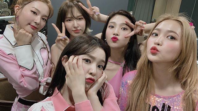 red velvet would always stay as ot5 forever or else its not a complete family anymore . i love them so much and i'm proud to be a reveluv . we'll always stay with them and celebrate their 10th , or 20th anniversary <3 