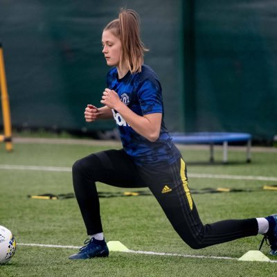 ajabbaruk's tweet photo. @ManUtdWomen Dear @ManUtdWomen ,
Why is our academy/development players training with the 1st team, have to wear the old training kit(blue), while the male counterparts have the new training kit?
Please sort it out....#AllRedsEqual🤷♂️ https://t.co/XYRT3e0EAU