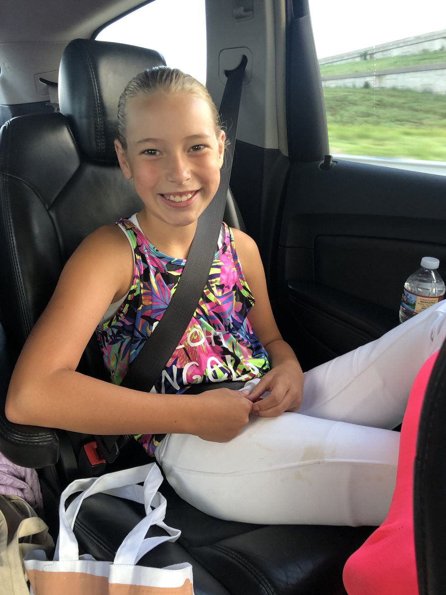 On the road to play softball! Let’s go, Angels! 😇🥎❤️💙 ☀️🌸🏝<a href="/HawaiianHitfest/">HawaiianHitfest</a> #FPHawaiianHitfest #TopekaAngels10uC