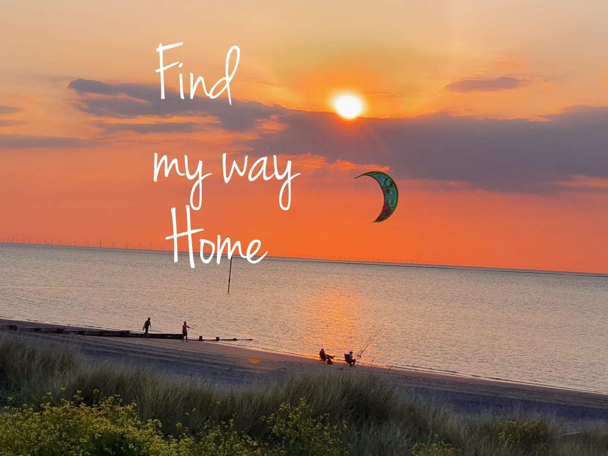 RockPeopleMgmt's tweet photo. You can now pre-save 'Find My Way Home' the latest soulful tune, inspired during lockdown from @TakeawayThieves out 7th August ... 😎
#takeawaythieves #findmywayhome #rockpeoplemanagement
https://t.co/6nVpgIf5JO https://t.co/uMvbH7grXI