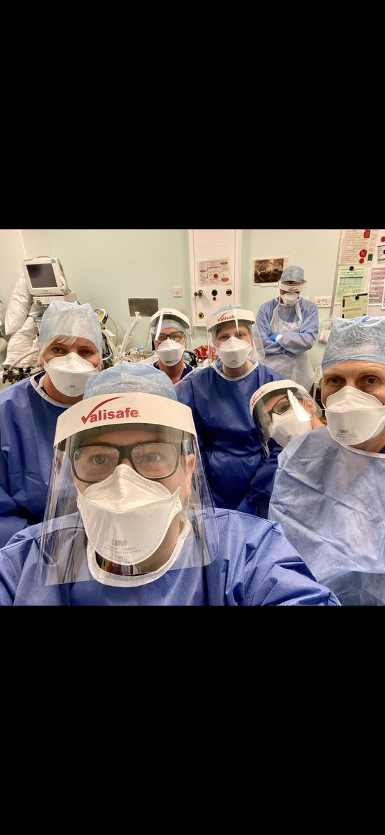 LancsEndoRPH's tweet photo. A very busy #GiBleed list today @LancsEndoRPH @TLthtr @LancsHospitals here we are about to start our 3rd case in main threatres putting all our recent training into practice📕 #bleeds #PPE #Endoscopy #teamwork #emergencymedicine #nurses #patientsafety 🚨🩸🏥 https://t.co/1S2HnlhKkV