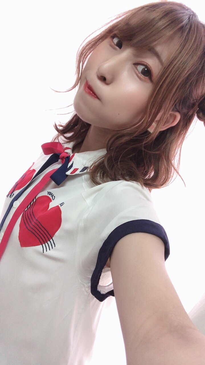 Marika 虹プロの影響で韓国アイドルソングを最近聴いてます チョロはすぐ影響受けるので ハーフツインなるものをやってみました 髪の毛ピンク系に染めたくなってきた T Co Zdiuqo1fby Twitter