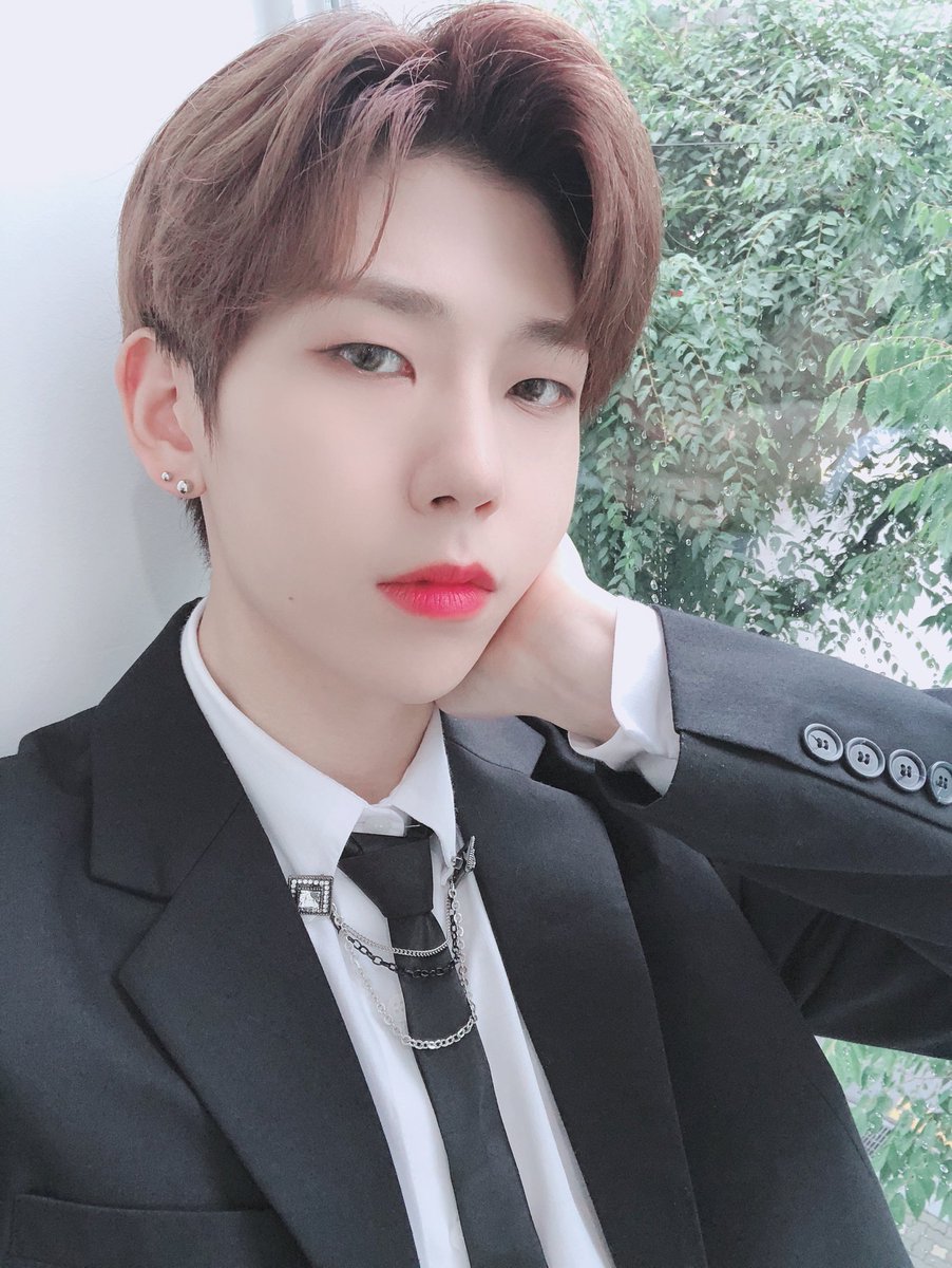 [#정유준] 길면 길고 짧다면 짧은 1년이 지났는데 우리가 함께할 날에 비하면 엄~~청 짧은 시간이라 생각해요! 1년 동안 고생 많았고 앞으로도 우리 행복한 날들만 함께해요💜

#D1CE #디원스