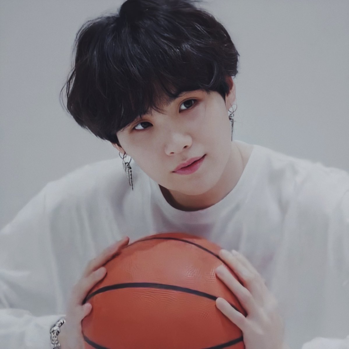 play with him !!