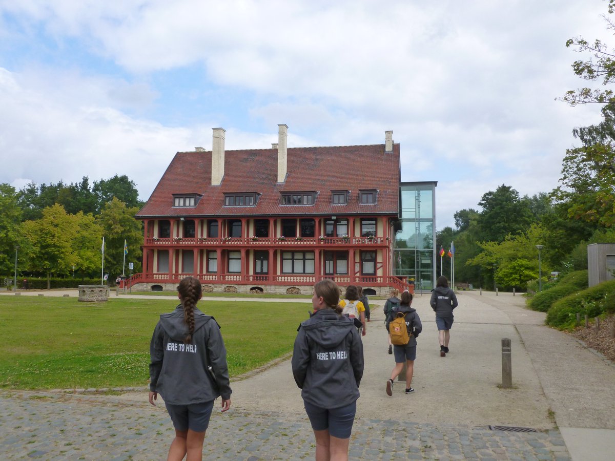 historyupontyne's tweet photo. 1st August 2019 - Up to Belgium for training, visiting the Memorial Museum Passchendaele 1917 which was incredibly interesting and informative.
I'd never been to Buttes New British Cemetery or Polygon Wood before, but I had been to Lijssenthoek. #CWGC #CWGFInterns #WWI #Belgium https://t.co/BOYXnwP7q0