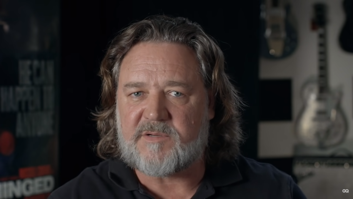 TERRIBLEQUEST's tweet photo. @GoosemanCS @garrynewman @YouTube "Welcome to "Gabe Newell: a biopic". After 9-years of filming, hopefully it will have been worth the wait. I can be reached at russelcrowe@paramountpictures.com, and my favorite role was in "L.A. Confidential". Thanks, and have fun!" https://t.co/EzdBxCYybe