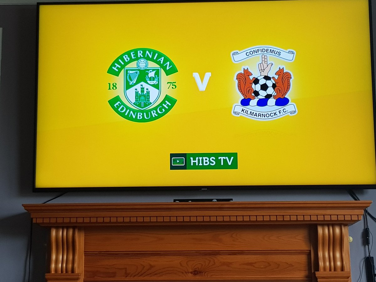 fegan_sean's tweet photo. Beer ✔
Best mate ✔
Half time Killie pie ✔
HibsTV working ✔
#fitbasback
@HibernianFC @GeorgeMashy1875 https://t.co/pEB1CCSvkA