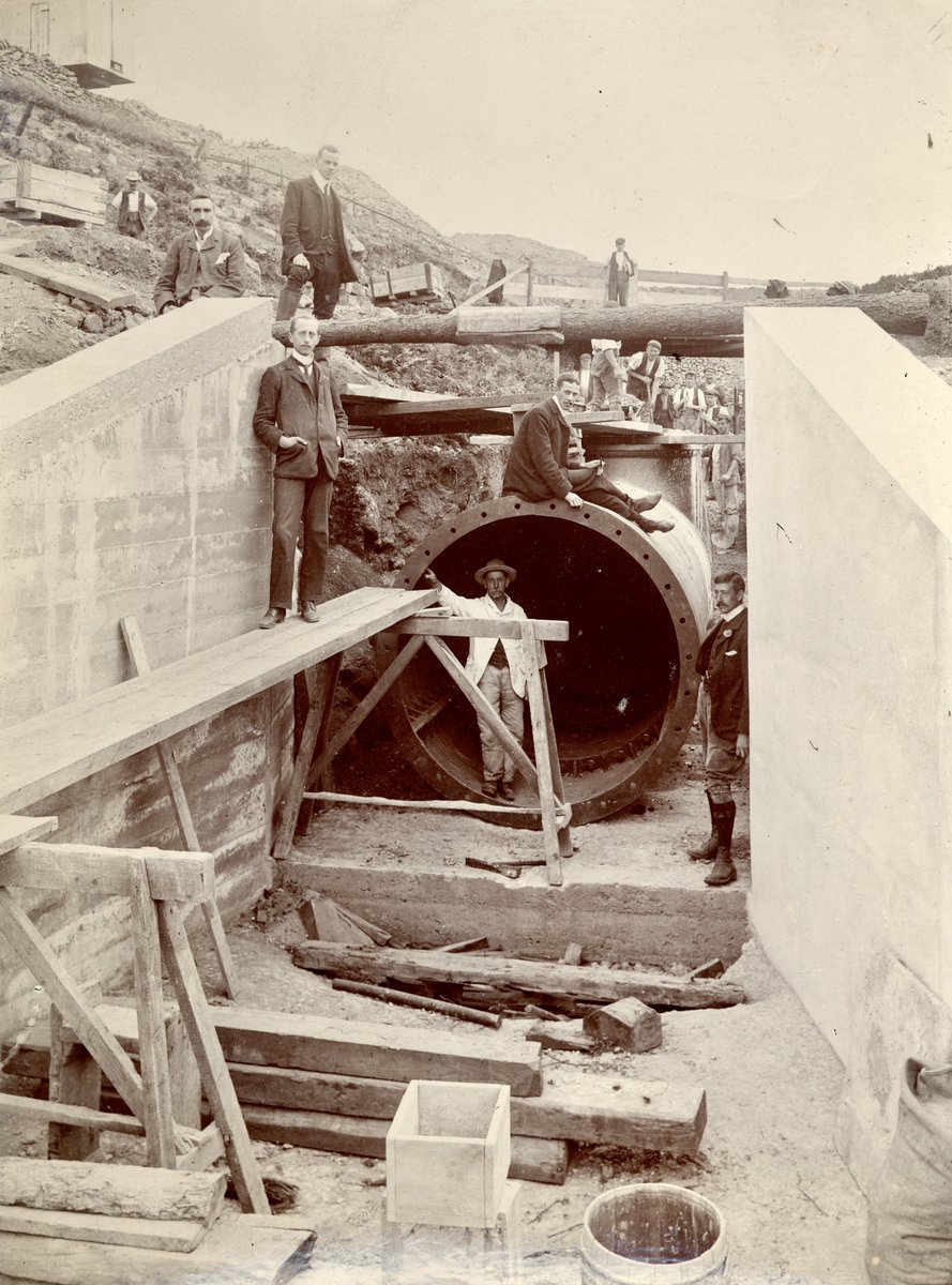 dartmoorarchive's tweet photo. Constructing of the Hennock Reservoirs 
1880s-1900s
The #Hennock #reservoirs are a complex of three: #Kennick , #Tottiford and #Trenchford. Tottiford being the oldest on #Dartmoor ,opened in 1861. Kennick in 1884. Trenchford in 1907. 👉👉 https://t.co/fgn6u6IbrA