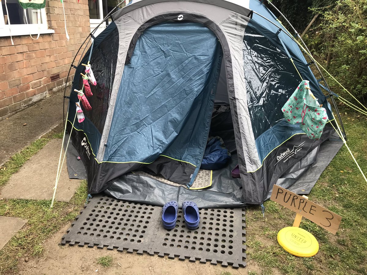 RachycCharter's tweet photo. Itโs mid afternoon so I felt the need to clean the toilets, sinks and try and remove paint from #lsl2020 challenge then hang wet clothes on the tent guy lines. #keepingitreal #UnitedBreaksOut @Luminosity2020 @newwineunited https://t.co/4RySBe6mKW
