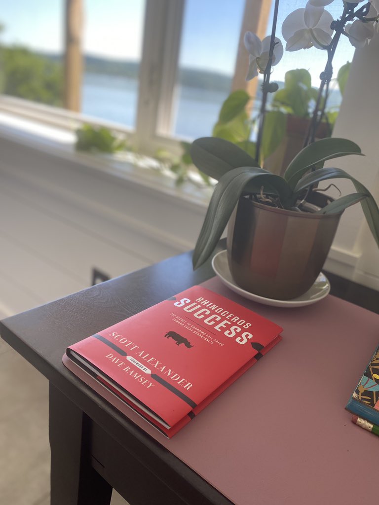 Julie__SYR's tweet photo. What does a Rhino do during a pandemic? Read this blog by @JeffSStern - it’s so good &amp; my copy of the inspirational book just arrived. 

@ShereesePubHlth &amp; @CoherenceMed you should tap him for an #HITreads tweet up.  He would ♥️ that.  https://t.co/klccIIj1kX

#leadership https://t.co/IkRqa8MEEb
