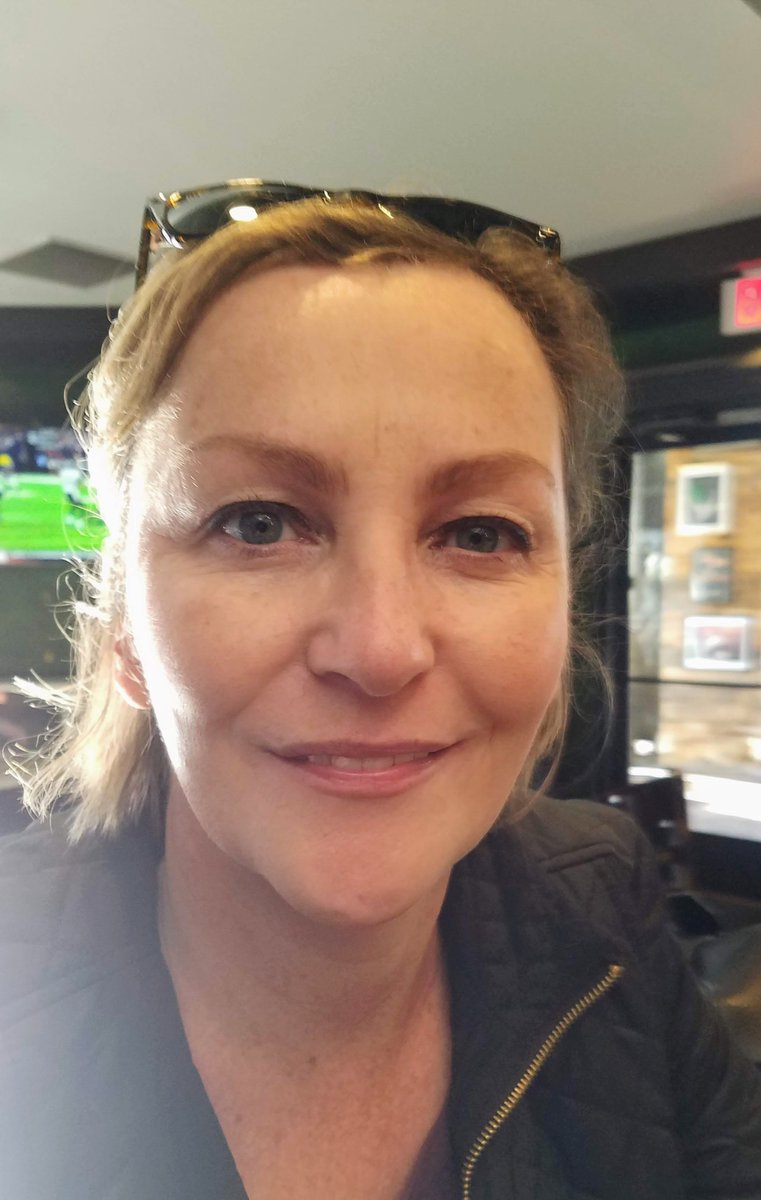 FMDartery's tweet image. Faces of FMD
Meet fibromuscular patient advocate and hero, Karen. Karen is from Massachusetts. "I am enrolled in the FMD research database so that my experience with FMD can help me and others with the disease." #FMDSA