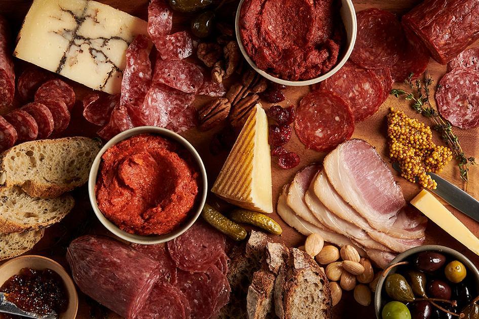 New Mangalitsa Subscription Service is now available!  Order today to take advantage of this limited opportunity.