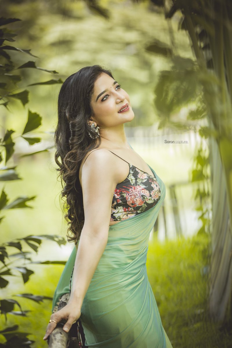 actress_fanpage's tweet photo. Actress @ssakshiagarwal Shines like a peacock in a Green attire ! 

Clicks :- @sarancapture 
Designer :- Swapna Reddy 
Makeup :- Olivia 
Hair style :- @JayashreeHairs1

#SakshiAgarwal @teamaimpr @tisisnaveen https://t.co/sakqH9QKwy