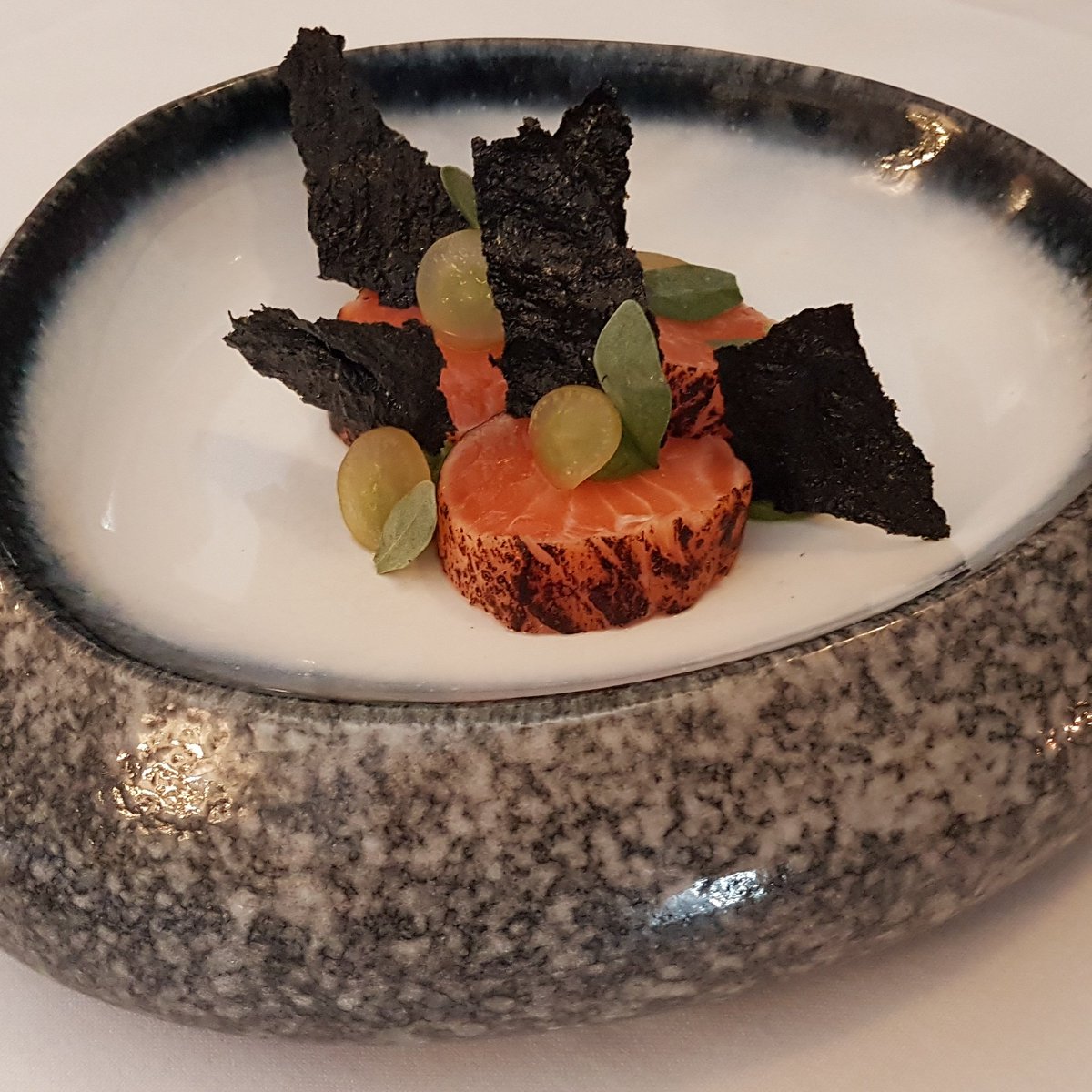 StickyBeakBlog's tweet photo. #cured #salmon #wasabi and #avocadopuree #nori #pickledgrapes #DiningOut #dinner #FineDining #3rosettes #baslow #Derbyshire @CavendishBaslow @ChatsworthHouse @chefAdamharper https://t.co/ZWau1DViSe