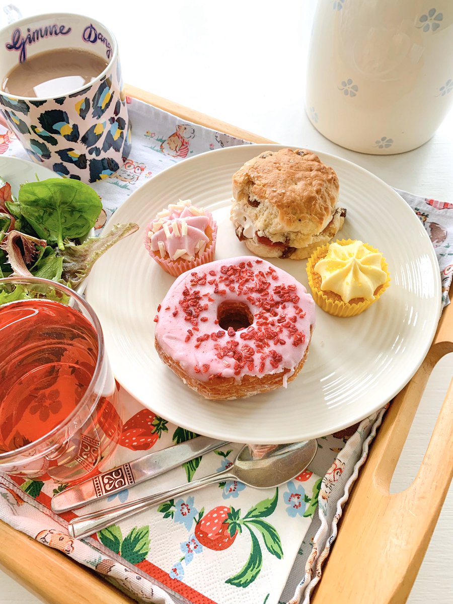 We’re still at the virtual tea for now, but *might* be venturing back into cafes soon 🤗 Have you been for tea, since bars &amp; restaurants re-opened?