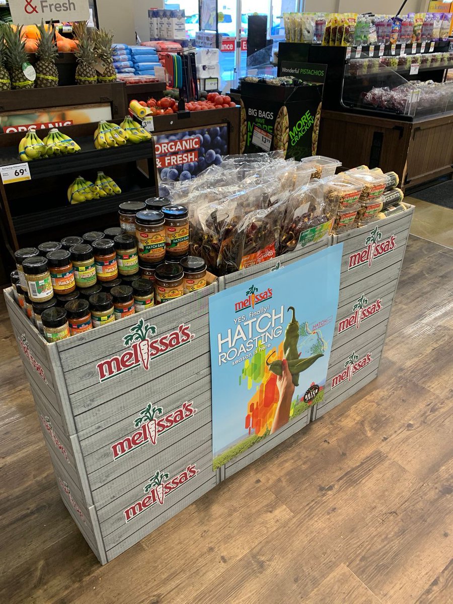 MelissasProduce's tweet photo. Stop at your local @smartfinal to get your #hatchchile 🔥essentials for the week, along with the perfect weekday dinner savior, our Steamed Line, making meals that much easier.

📍#Torrance, CA 

#hatchseason #roastedhatch #hatchpepper https://t.co/bm7DMP9ZsB