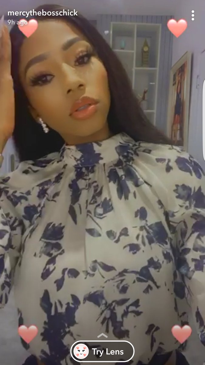 Naomi_lyon2's tweet photo. Before tonight's party lemme post my #irreplaceablemercyeke with the premium bodyπππ she is dropping her EP soon I sha can't wait
#MercyEke https://t.co/1V3UwoiPsy