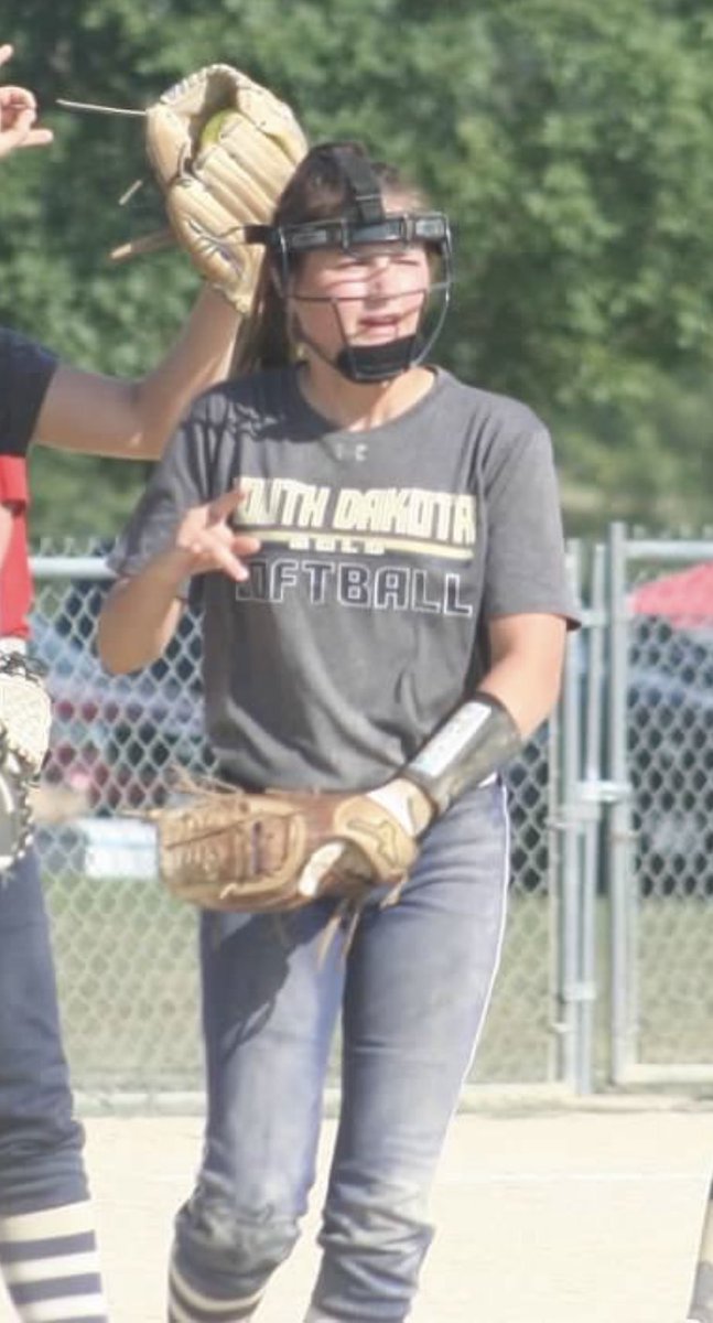 SDGold02's tweet photo. Longtime Gold player Lauren Kouri is off to @Cliff_Softball! Sioux City is getting an amazing person!
📖:Nursing
Fave 🥎 Memory:🏆O’Gorman State Title @ 1am!
Random Fact: Loves to clean &amp; organize! 
SB taught her: How 2 work together 2 accomplish goals &amp; be supportive of others! https://t.co/q9KMzhrlyA
