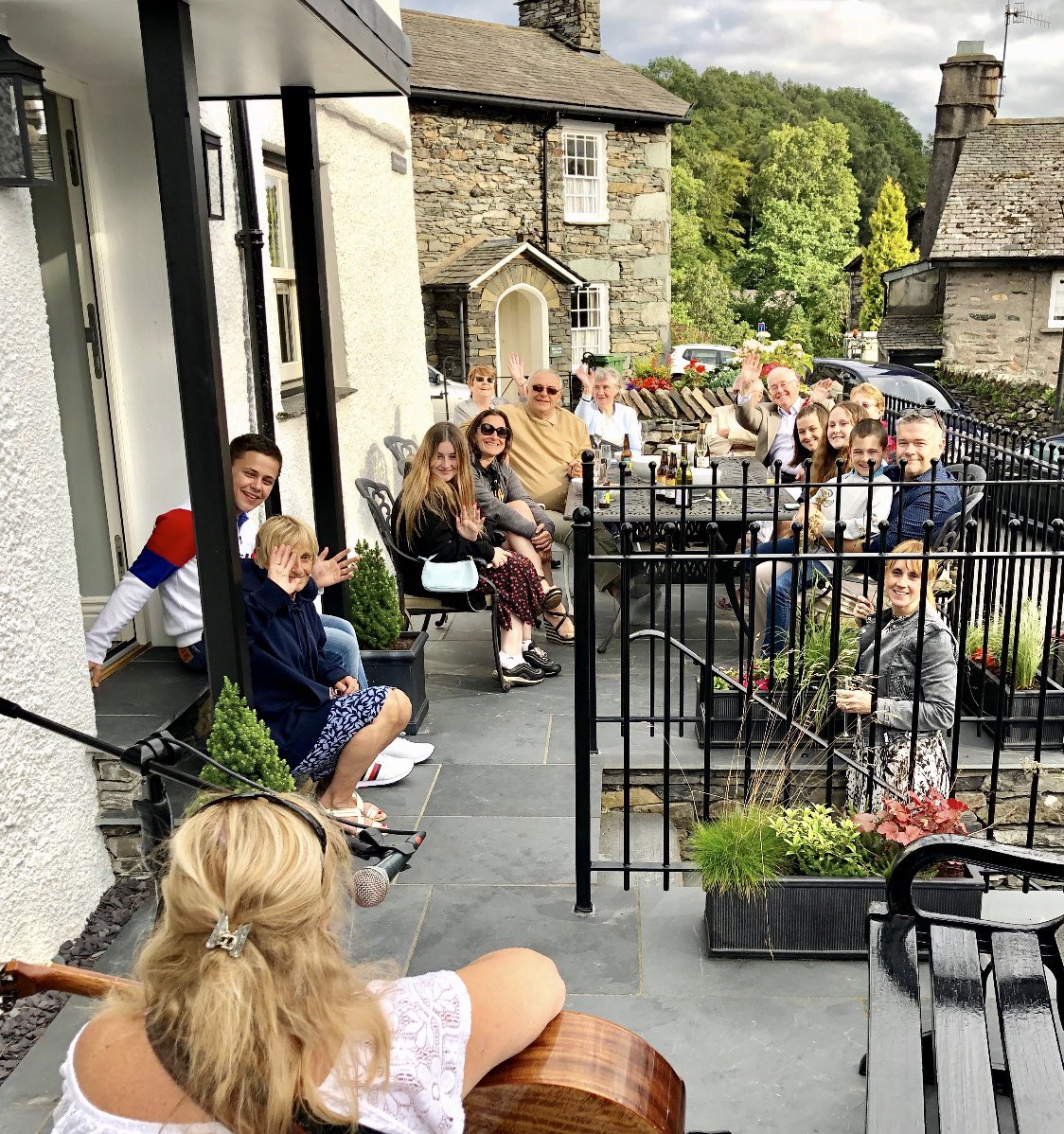 fionamusiclakes's tweet image. Covid friendly bubble music in Ambleside! A lovely treat and honour to be part of a very happy 70th birthday gathering for Maureen. Rather lovely to see passers by smiling &amp;amp; waving  too! Playing at The Flying Fleece down the hill tomorrow teatime!