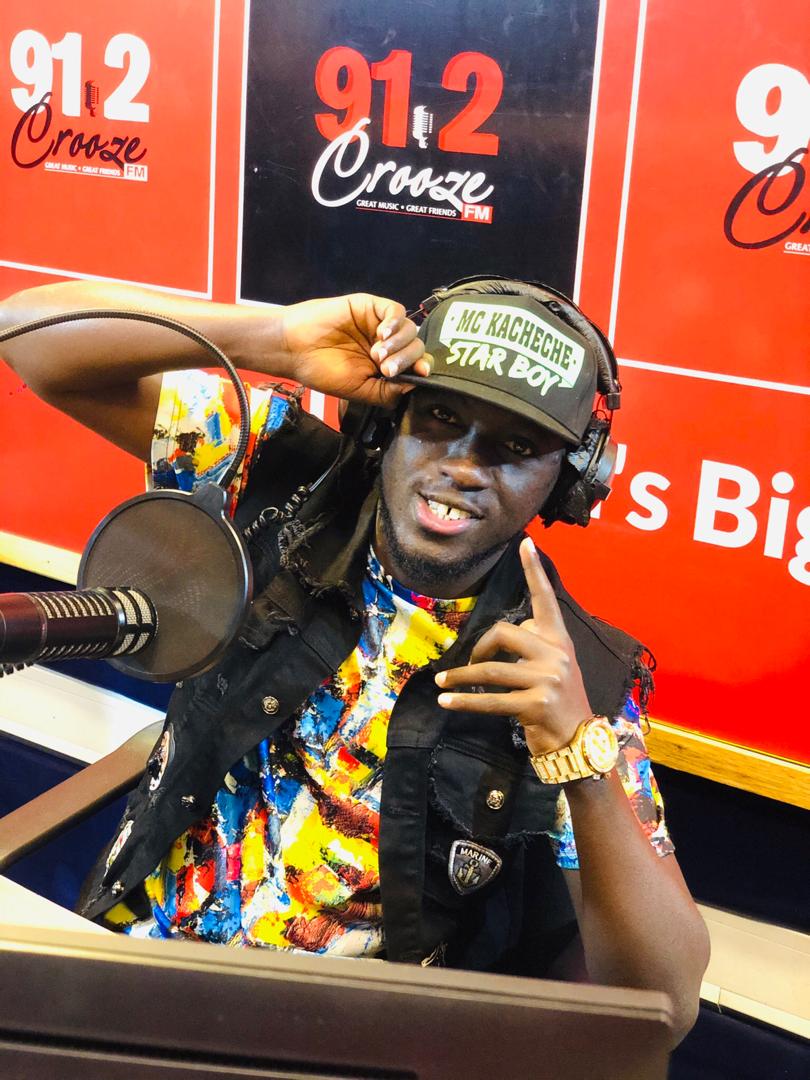 noble_khalifa's tweet photo. Situation room on faya ryt about nuo
#CroozeFmSNL🔥🔥
@Mc_Kacheche ofcos✌🏽
We're @912CroozeFM 💕 https://t.co/wgDHPu11TH