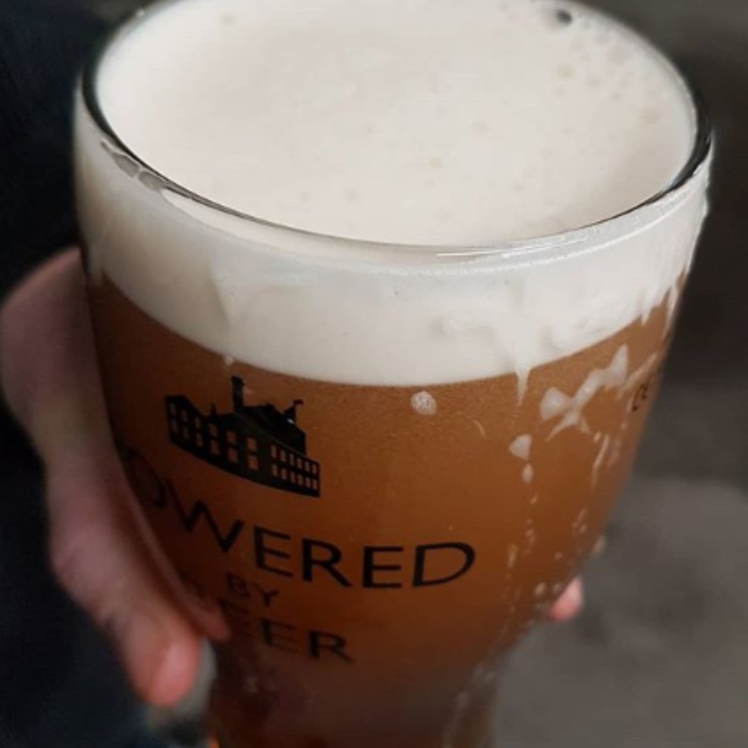 Ilkleybrewery's tweet photo. Raising a pint of Yorkshire's Best Bitter, Joshua Jane, in honour of you today. Yes YOU ๐
Happy #YorkshireDay๐ฎ one and all
#poweredbybeer #yorkshirebitter #yorkshirebeer #ilkleybrewery #properpint @CAMRA_Official #realale #ProjectPint2020 #letsbeerpositive #joshuajane https://t.co/hYJjKSEh6s