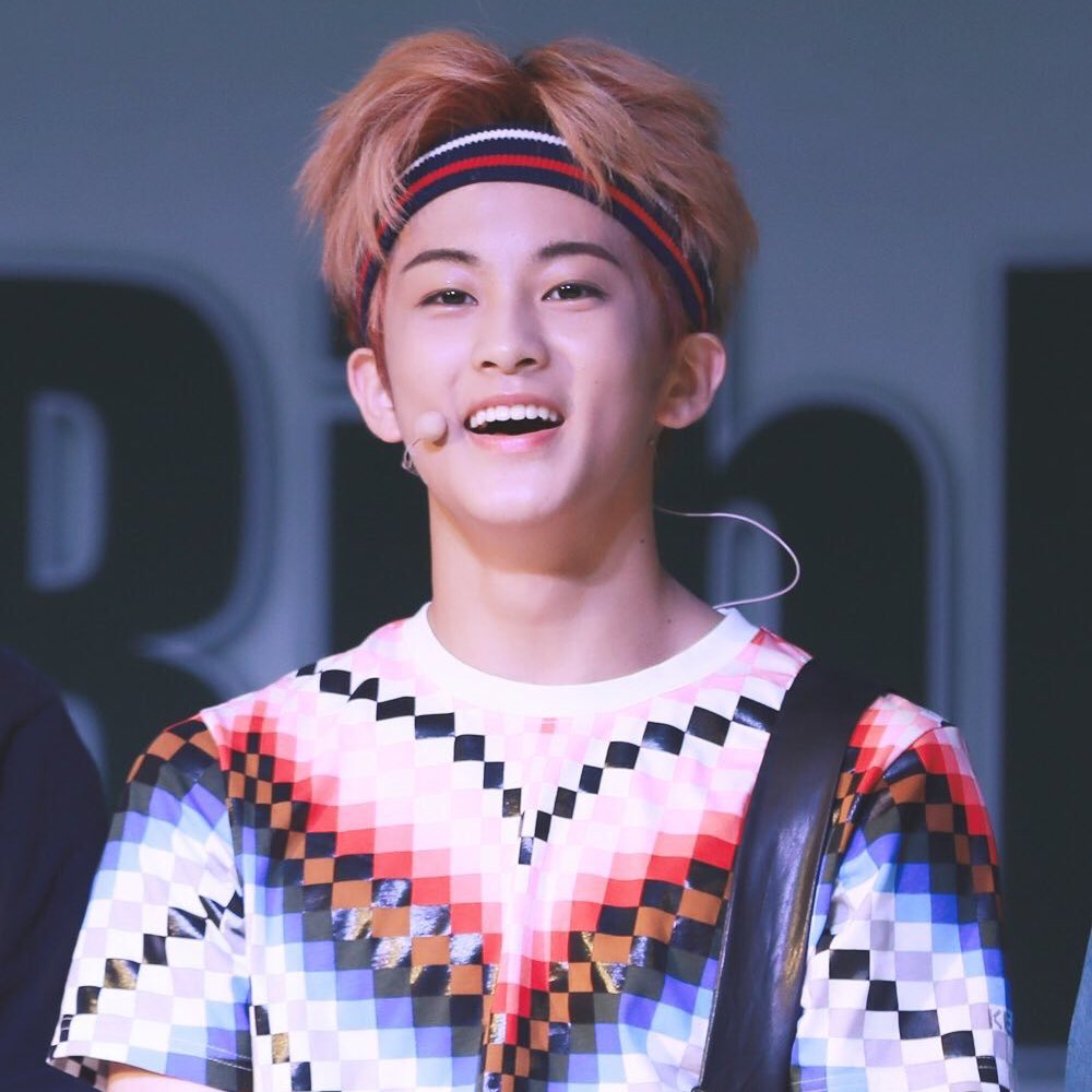 a thread of mark lee but as u continue to scroll he gets older   #HappyMarkDay  #MarkInOurHearts  #스물둘_마크가_빛날_시간