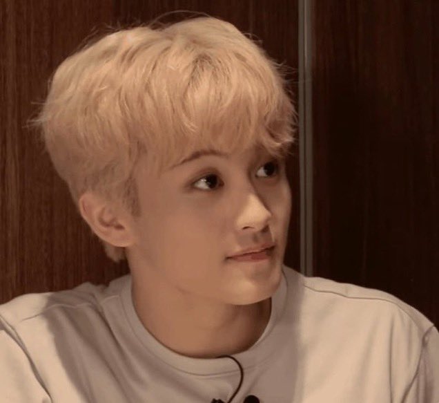 a thread of mark lee but as u continue to scroll he gets older  #HappyMarkDay #MarkInOurHearts #스물둘_마크가_빛날_시간