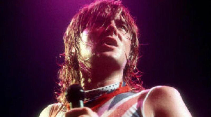 HAPPY BIRTHDAY JOE ELLIOTT! Congrats on being my moms crush since the 80s!      