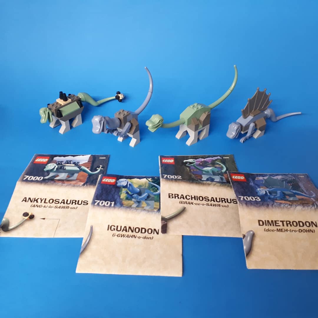 sprguinness's tweet photo. Series 12 Dino Tracker with Jurassic park gates and some retro LEGO dinosaurs from 2001 #LEGO #minifigures #minifigurehabitats #instalego #legostagram #thebrickconsultant #afol #jurassicpark #dinosaur https://t.co/c6GieEyqLC