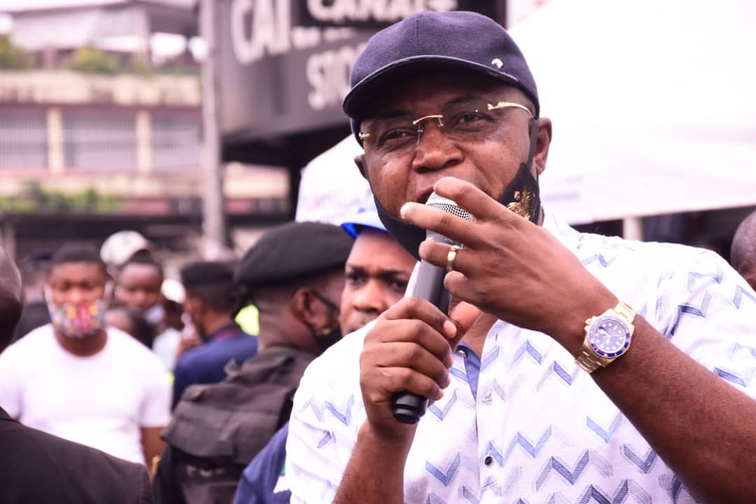 rkitsita's tweet photo. #RDC: Le Gouv de Kin, Gentiny NGOBILA a lancé ce samedi 01 Août 2020, l'opérat° "Sukola Kintambo", ds le cadre de l'opérat° Kin-Bopeto . "Elle doit devenir un mode de vie, un changement ds le vécu quotidien et  doit être constaté à travers la proprété" a dit le Gentiny Ngobila. https://t.co/IDZwx24P1y