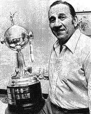 ElBlogdBoca's tweet photo. INOLVIDABLE! hace 42 años #BocaCampeonDelMundo en #Alemania Reviví la GRAN conquista Xeneize👉https://t.co/LbrmsfSpWw
#Boca #CopaIntercontinental1977 #BorussiaMönchengladbach #JuanCarlosLorenzo #TotoLorenzo #HugoGatti #LocoGatti #HazañasXeneizes #IdolosXeneizes https://t.co/yn5wk0wSds