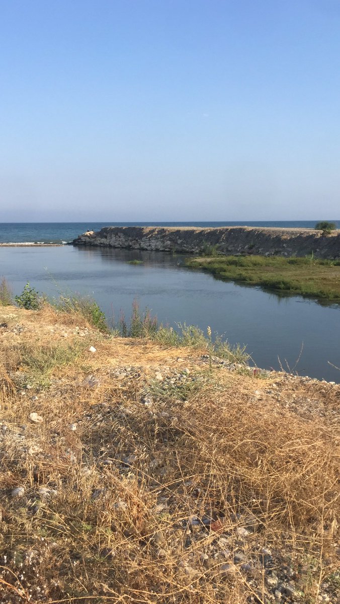 Bar8s2172's tweet photo. @erdemlibld @mersin_bld Çeşmelideki meşhur derenin sahil tarafına köprü yapsanız olmaz mı? https://t.co/glJmp3w6Cj