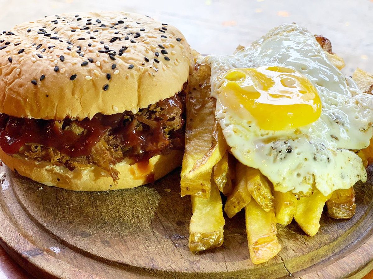 Día ideal para 𝙲𝚊𝚌𝚑𝚒𝚝𝚘 𝙿𝚛𝚎𝚖𝚒𝚞𝚖
🔥 Probaste nuestra Bondiola desmechada con barbacoa⁉️ 
Podés acompañarla con 🍟 🐴
✔️ Pedidosya ✔️ Take away
▪️ Mercado Pago ▪️
#parrilla #premium #pollo #carnes #asada #bondiola #vegetariano #singluten #glutenfree #sintacc #cuadril