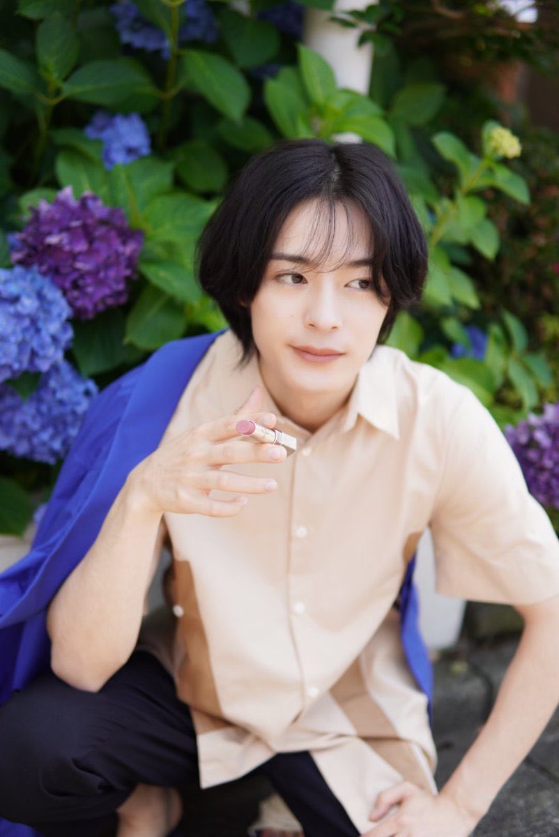 のーじま アルビオンって化粧品の広告を塩野瑛久って男の人がやってるんだけど これもう広瀬すずじゃん