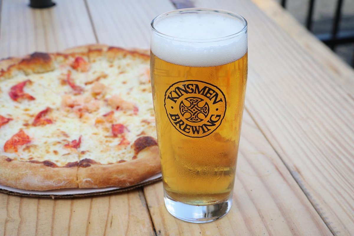 KinsmenBrewing's tweet image. 🦞 “The Claw” 🦞 
This pizza premiered last August at Bottom Feeder Fest and is a pure, unadulterated lobster feast. Pairs perfectly with “Méthode,” our oak aged French inspired Pilsner, we planned to showcase at BFF. 
Anyway, get down here today for some sun, suds and grub