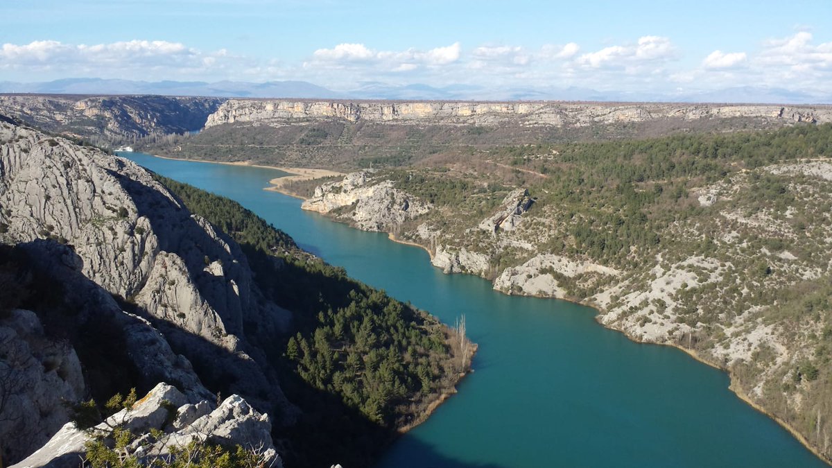 damirvucic99's tweet photo. dalmatinska zagora #rodnagruda #didovina #promina #necven #nacionalniparkkrka https://t.co/VyJMS9tdCL