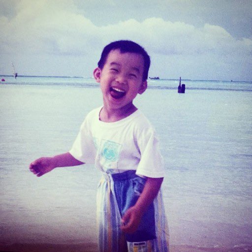 [200801] • day 31i sometimes wonder, how can u be this lovely? is there anyone who can resist ur charms?  i mean look at this... u look undeniably adorable.  hyunsik, i want to remind u that u really deserve all that love, including mine.  @BTOB_IMHYUNSIK