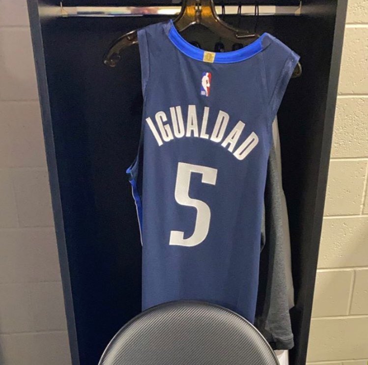 Back of basketball jersey, which reads "Igualdad."