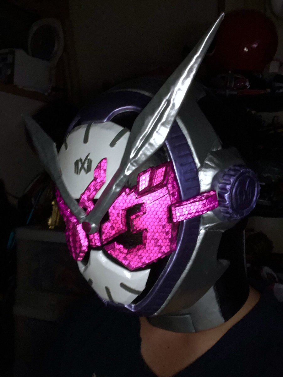 仮面ライダージオウ マスク1週間で形になったわ✋🏿👶🏿 発光複眼加工
