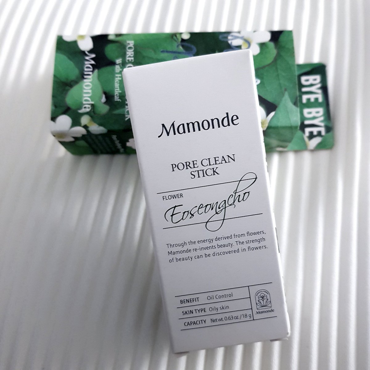 AxesiiS's tweet photo. ไหนใครเคยลองตัว Mamonde Pore clean stick ตัวสคลับสิวเสี้ยนที่จมูก บ้างมาแชร์กันหน่อยเร็ว  เพิ่งซื้อมาลอง เด๋วจะมารีวิวนะค้าา https://t.co/I5Ud3U7bVY