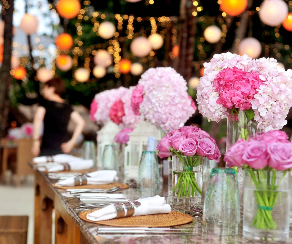 Hospitality_Co_'s tweet photo. We love being part of a get together at THC but what takes an event from good to magical?
From the florist to the event planners, the chefs to the staff serving drinks on arrival, everyone plays an important role in making someone's big day a success!
#eventsteam #hospitalityjobs https://t.co/0IsRuZdsQN