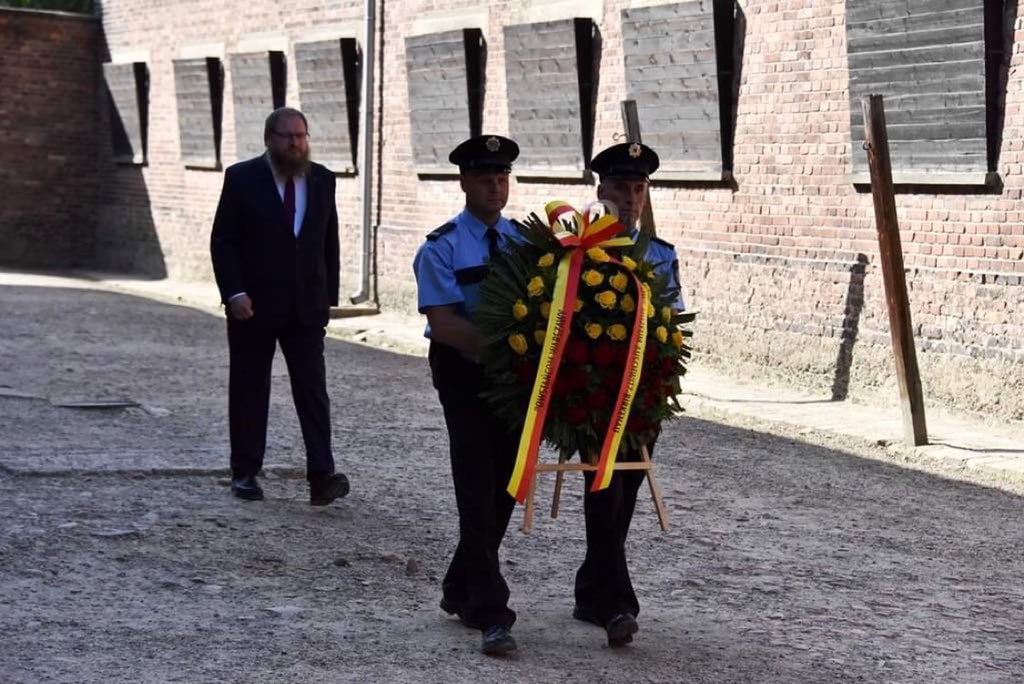 Auschwitz Memorial tweet media