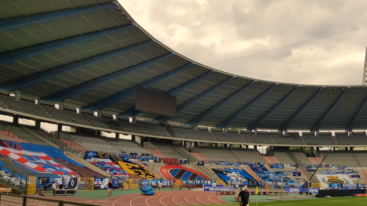 thebluesfcb's tweet photo. Zo zijn we er vanavond toch een klein beetje bij. COYB!! 🔵⚫️ #TheBlues #ClubBrugge #CupFinal #CrokyCup #CluAnt https://t.co/EtCbsHbK9t
