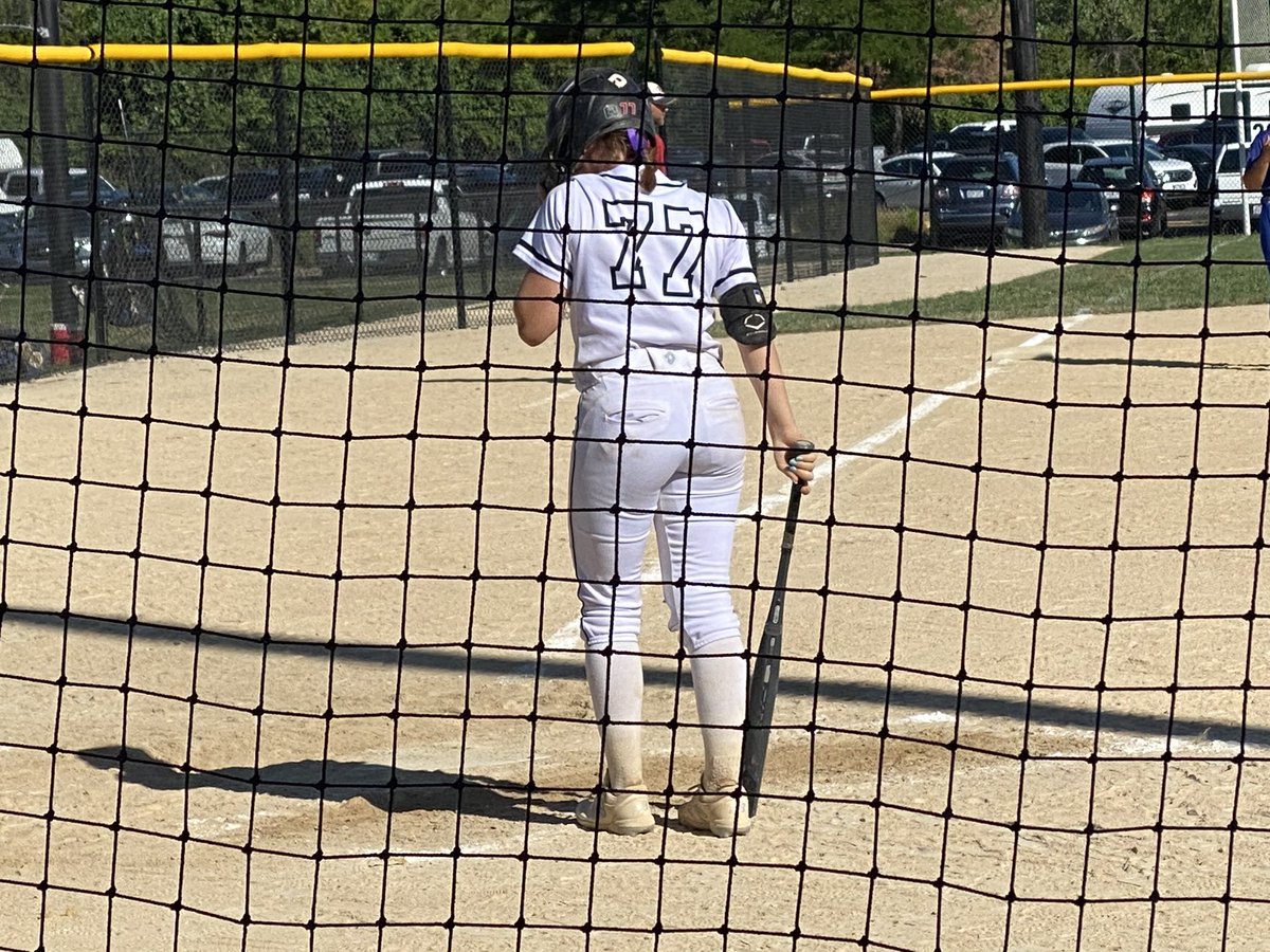 morganzuege's tweet photo. 9 years later and I never thought this would come to to an end so soon!!❤️❤️ #sluggerforlife @SluggersHuecker https://t.co/YKMGeFYT8J