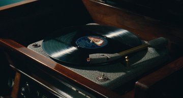 Lost in turntables! (Part V)'Une femme douce / A Gentle Woman' (1969 / Robert Bresson)'Do the Right Thing' (1989 / Spike Lee)'Le Havre' (2011 / Aki Kaurismäki)'Only Lovers Left Alive' (2013 / Jim Jarmusch)
